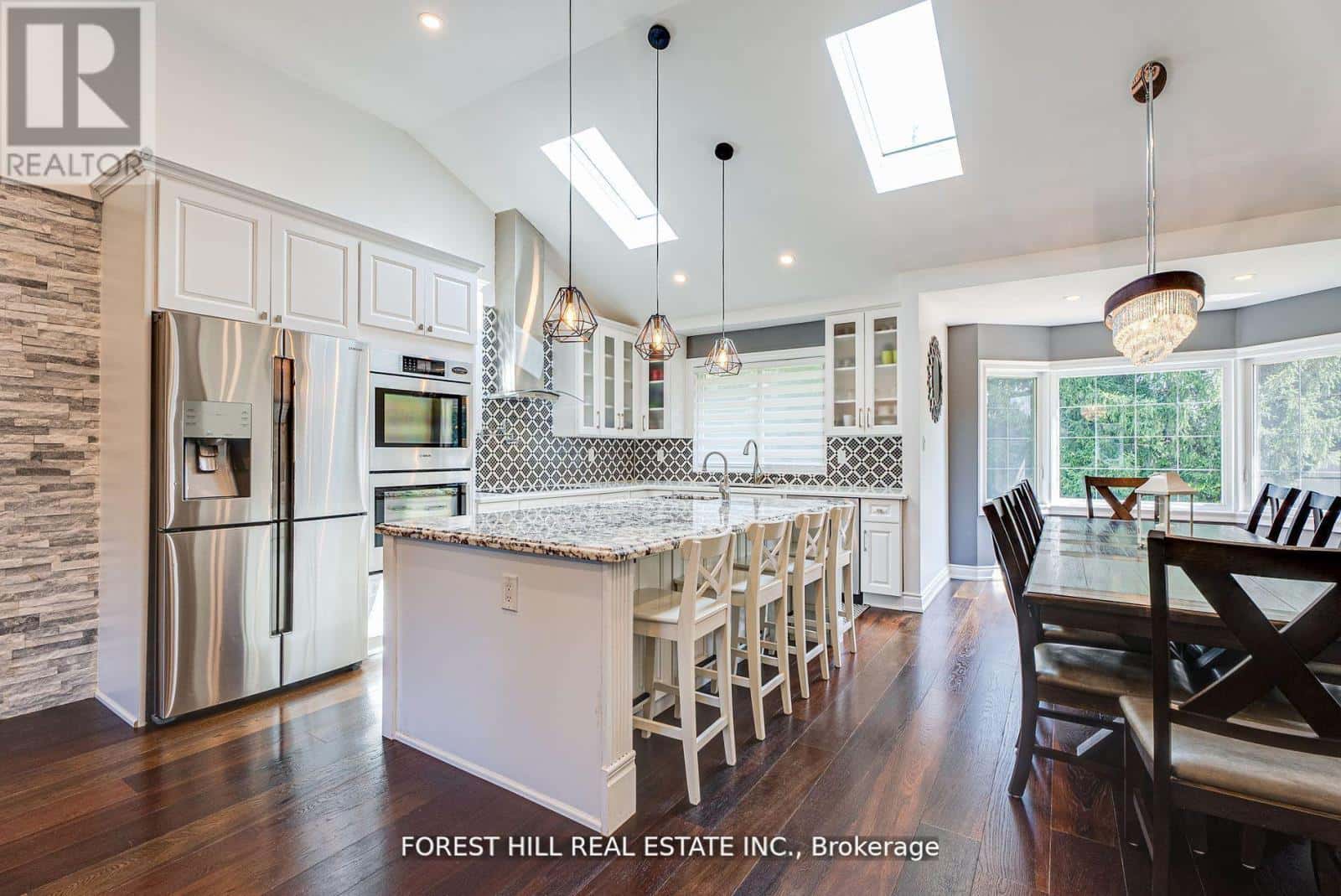 5837 YONGE STREET — Innisfil (Churchill), Ontario - Photo 4 of 25