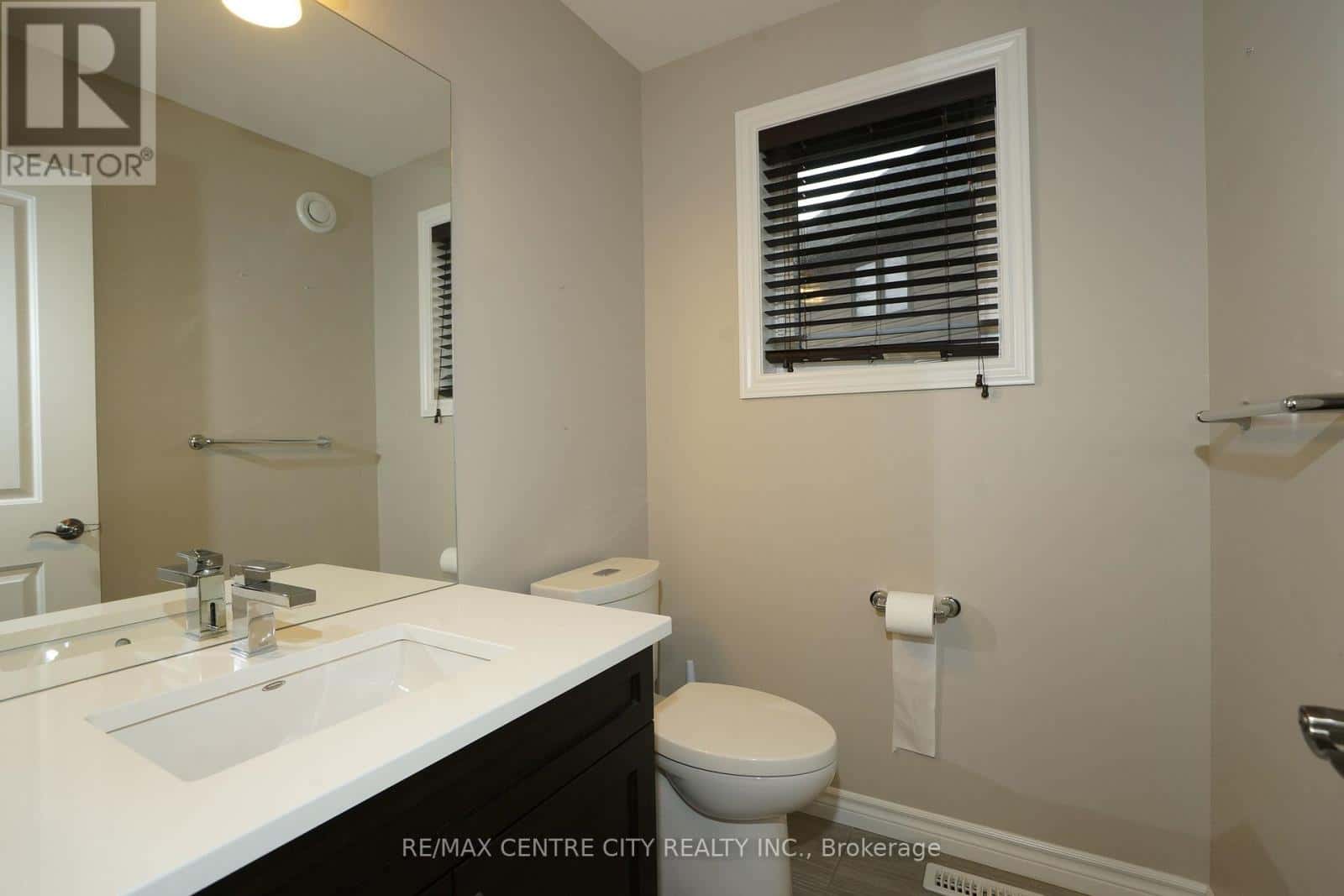 1509 HORSESHOE CRESCENT — London North (North H), Ontario - Photo 5 of 34