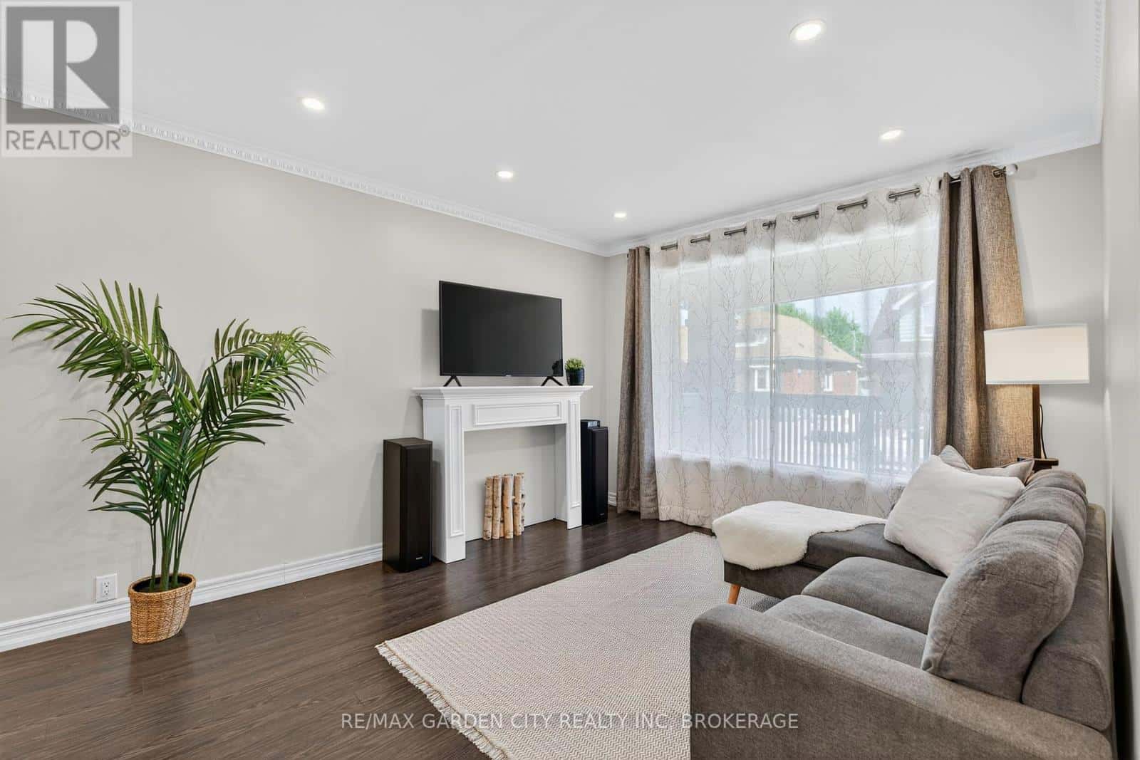 133 CONNAUGHT AVENUE N — Hamilton (Stipley), Ontario - Photo 3 of 33