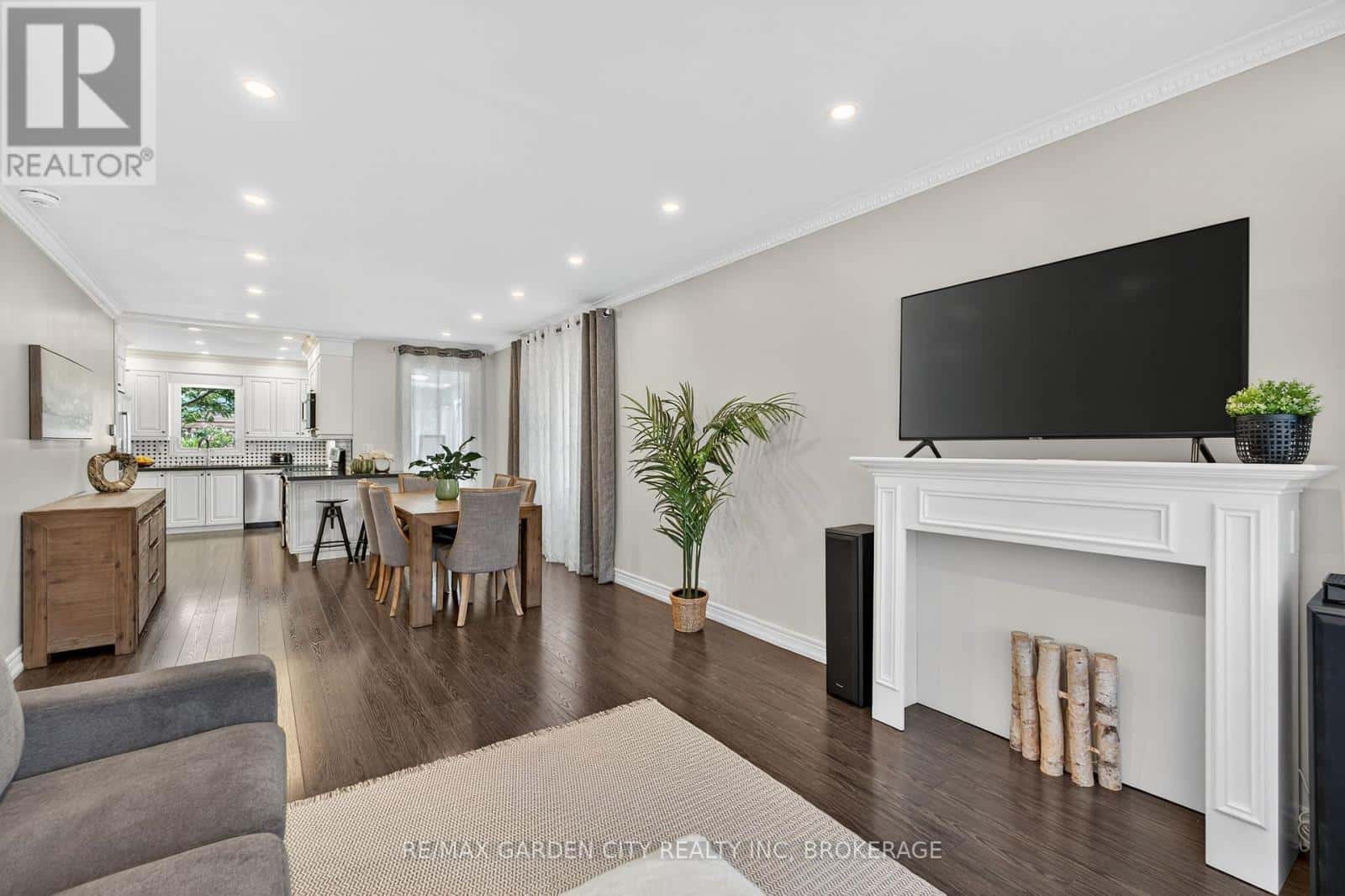 133 CONNAUGHT AVENUE N — Hamilton (Stipley), Ontario - Photo 5 of 33