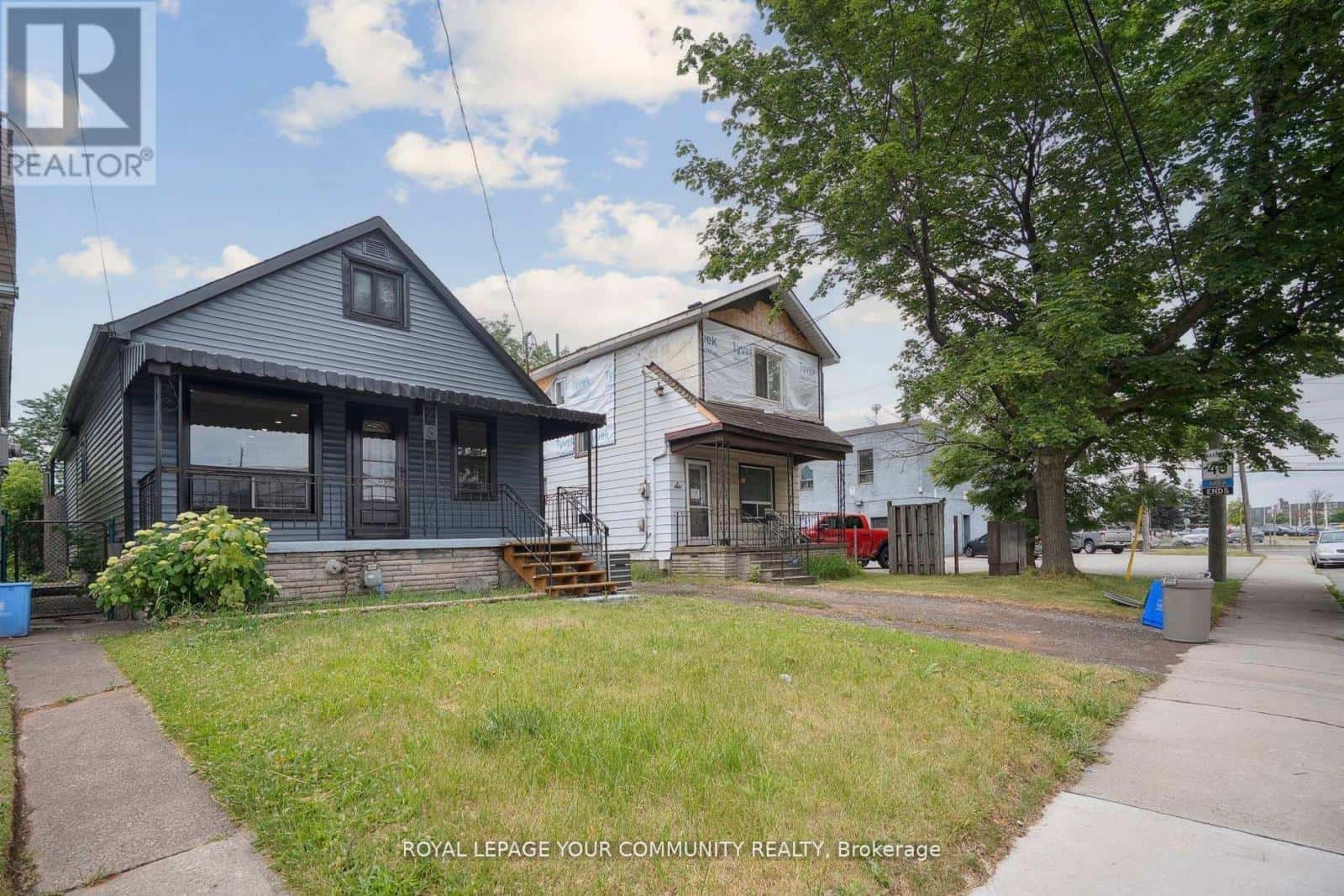 8 MERCHISON AVENUE — Hamilton (Homeside), Ontario - Photo 2 of 33