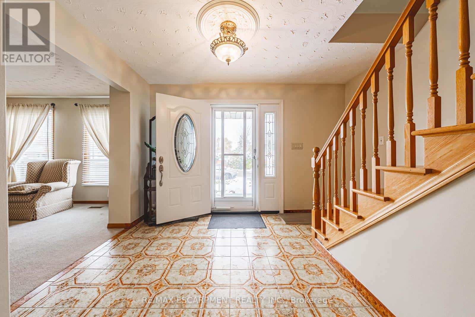 19 HADELAND AVENUE — Hamilton (Gilbert), Ontario - Photo 2 of 28