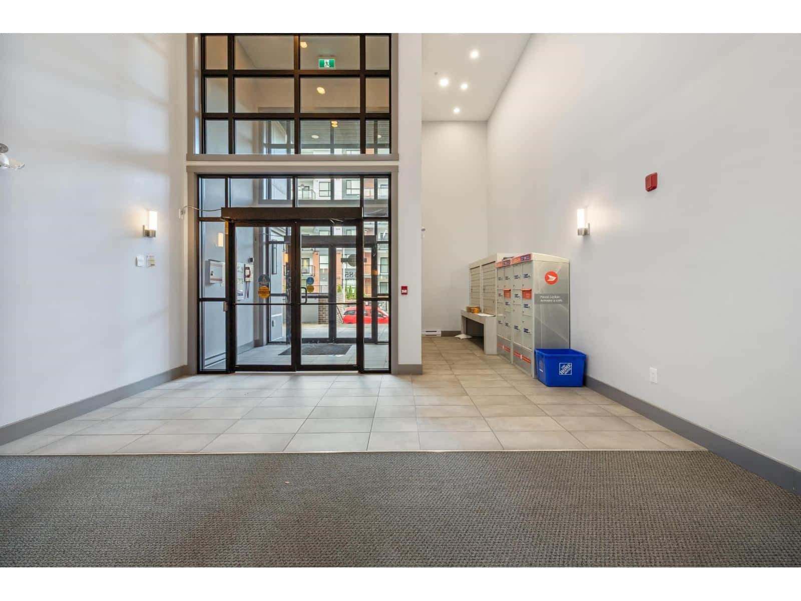 208 5485 BRYDON CRESCENT — Langley, British Columbia - Photo 5 of 33