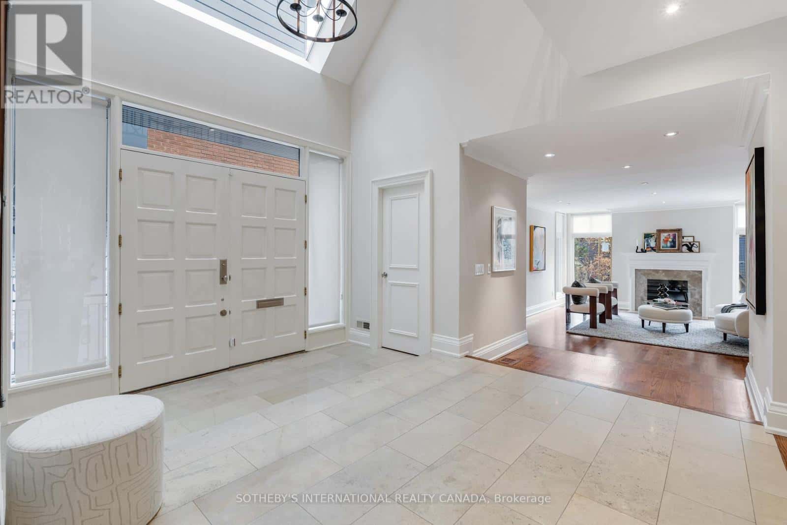 103 RUSSELL HILL ROAD — Toronto (Casa Loma), Ontario - Photo 2 of 36