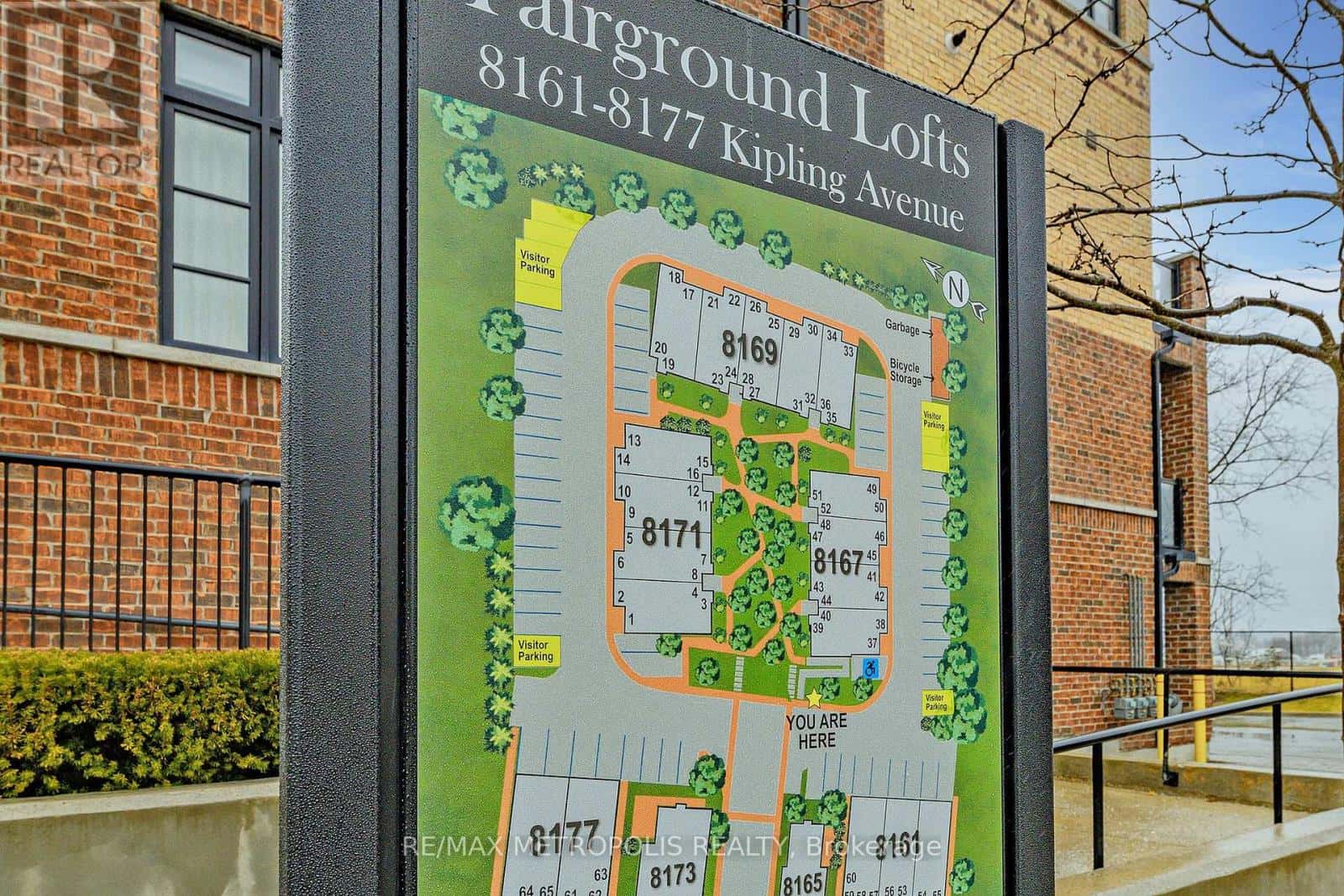 1 - 8171 KIPLING AVENUE — Vaughan (West Woodbridge), Ontario - Photo 2 of 32