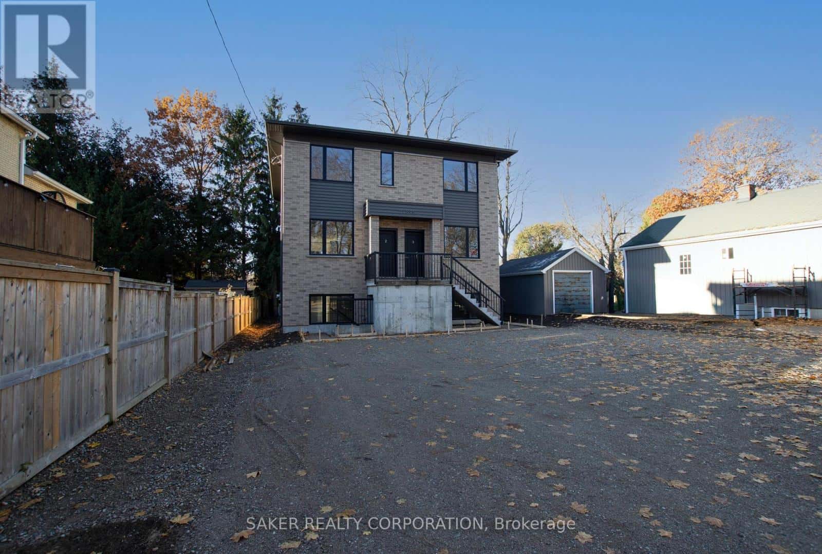 22399 ADELAIDE ROAD — Strathroy-Caradoc (Mount Brydges), Ontario - Photo 4 of 48