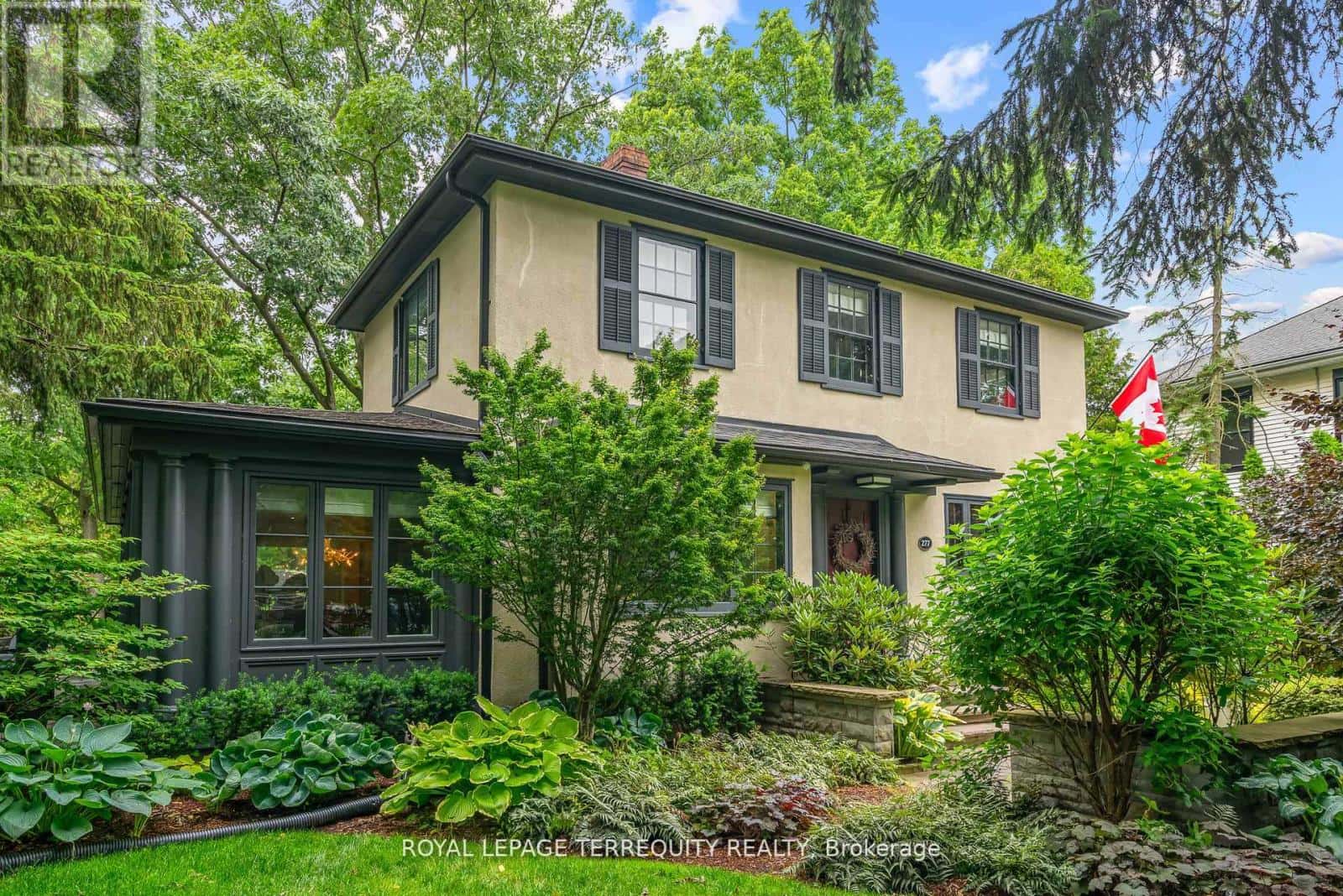 277 KING STREET — Niagara-on-the-Lake (Town), Ontario - Photo 2 of 47