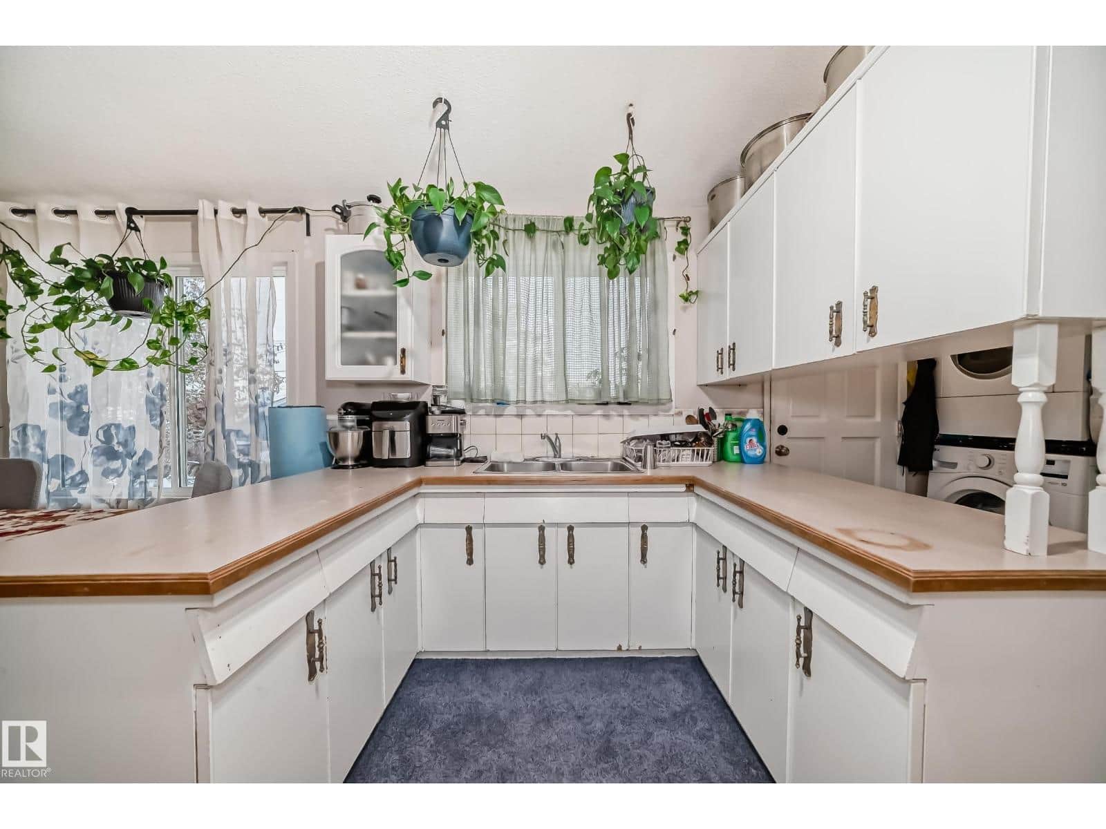 6807 DELWOOD RD NW - Photo 4 of 11, Edmonton, Alberta