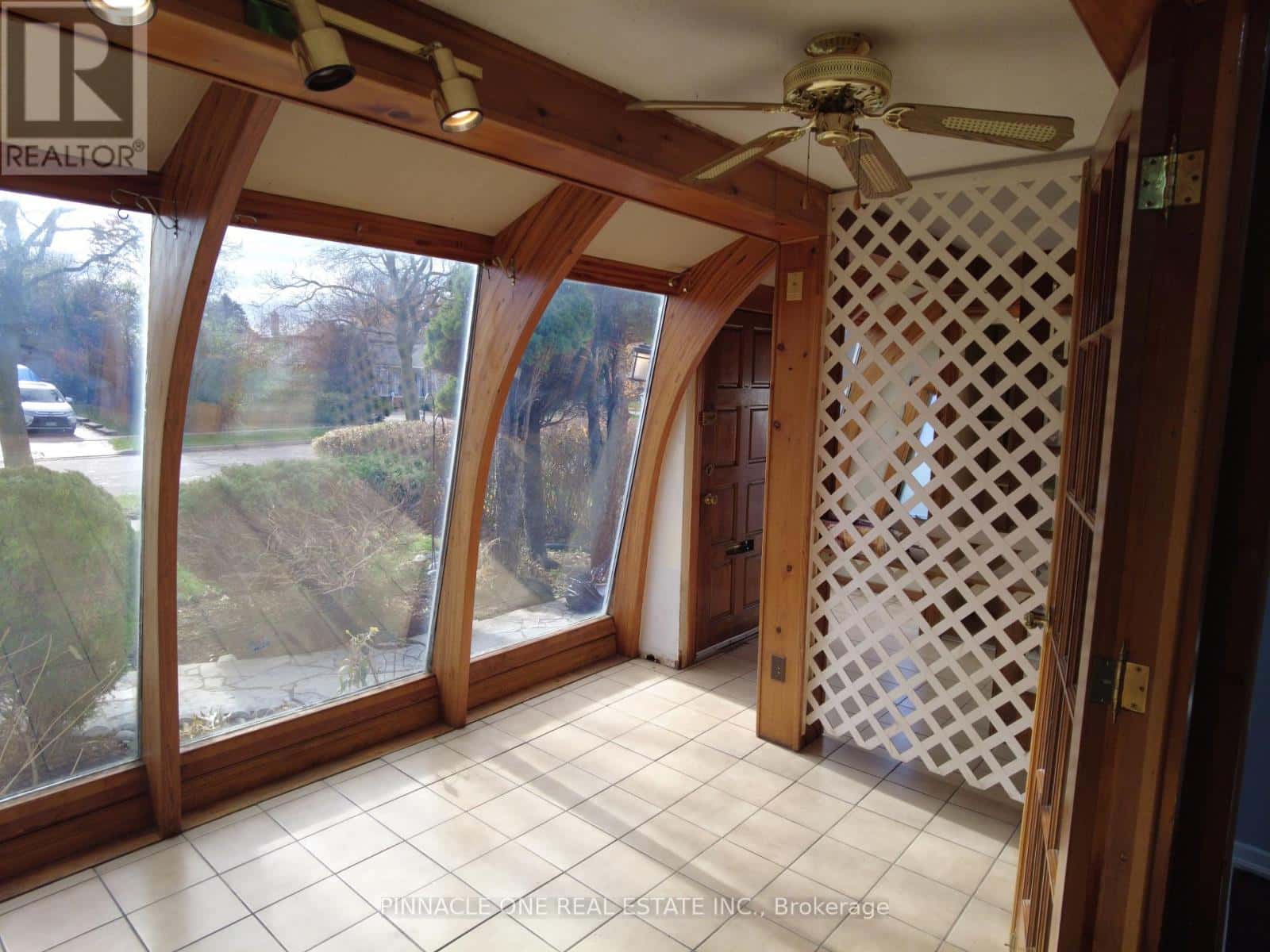 76 SEALSTONE TERRACE — Toronto (Morningside), Ontario - Photo 5 of 29