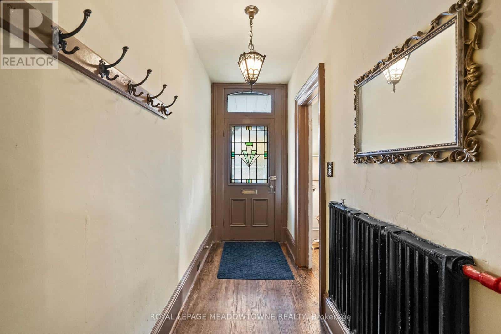 229 QUEEN STREET — Milton (OM Old Milton), Ontario - Photo 4 of 47