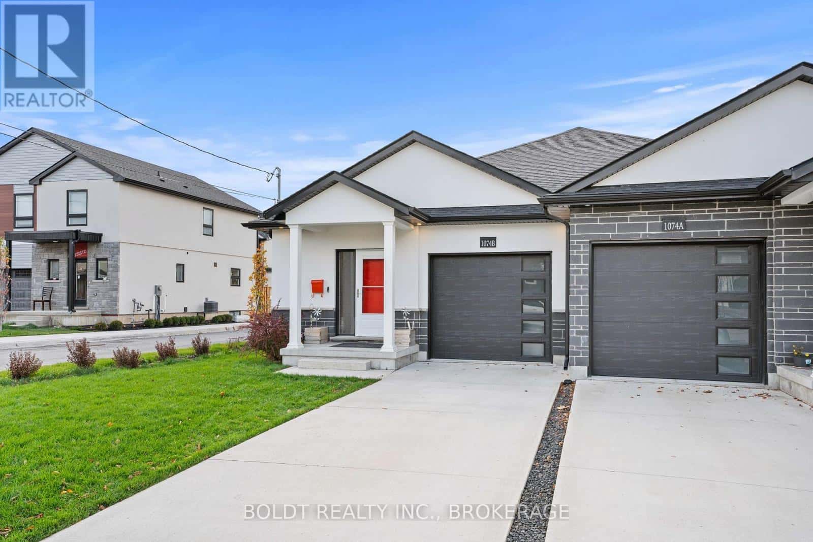 1074B VANSICKLE ROAD N — St. Catharines (Grapeview), Ontario - Photo 4 of 44