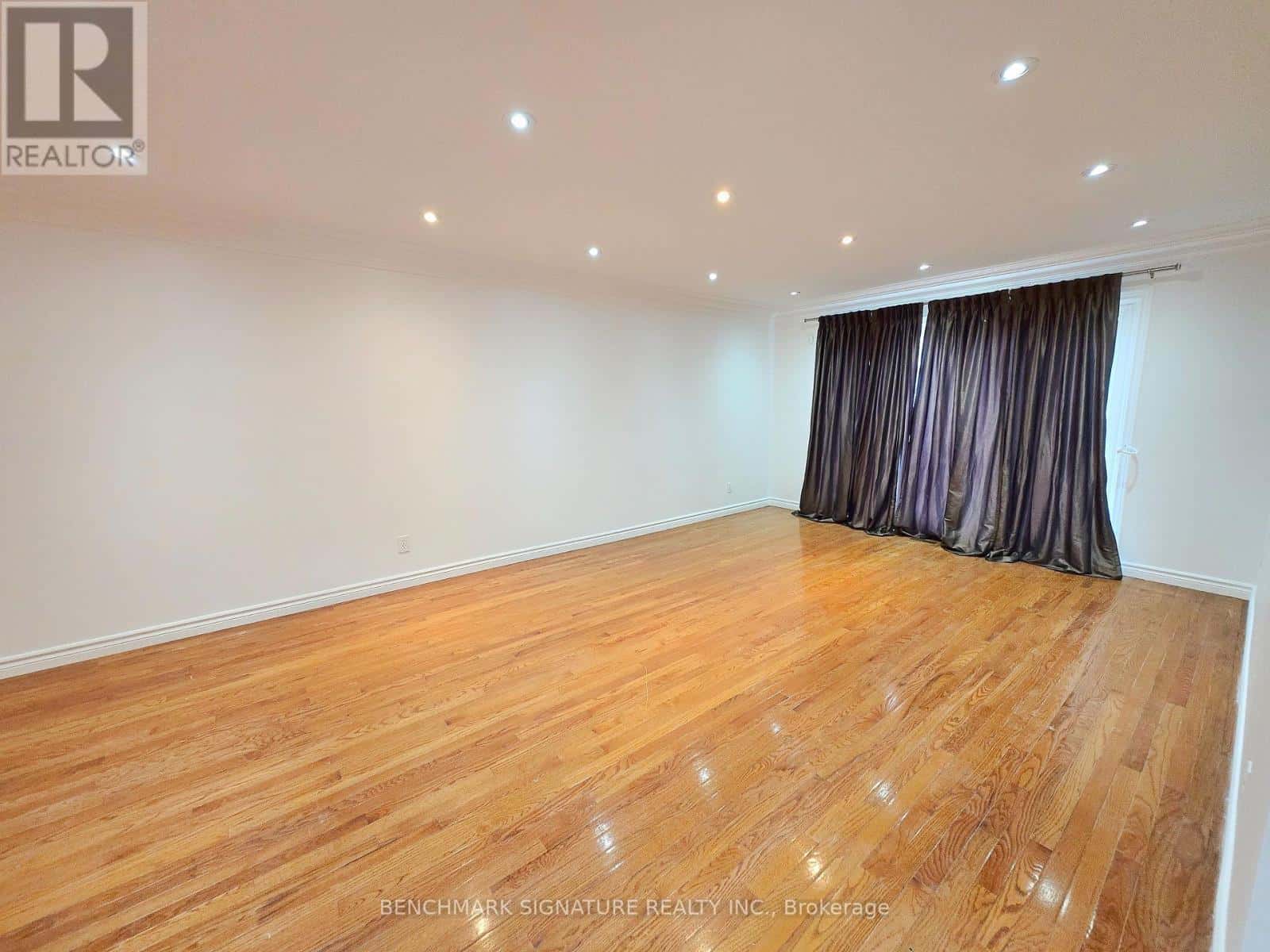 9 HASHBURY PLACE — Markham (Thornlea), Ontario - Photo 3 of 28