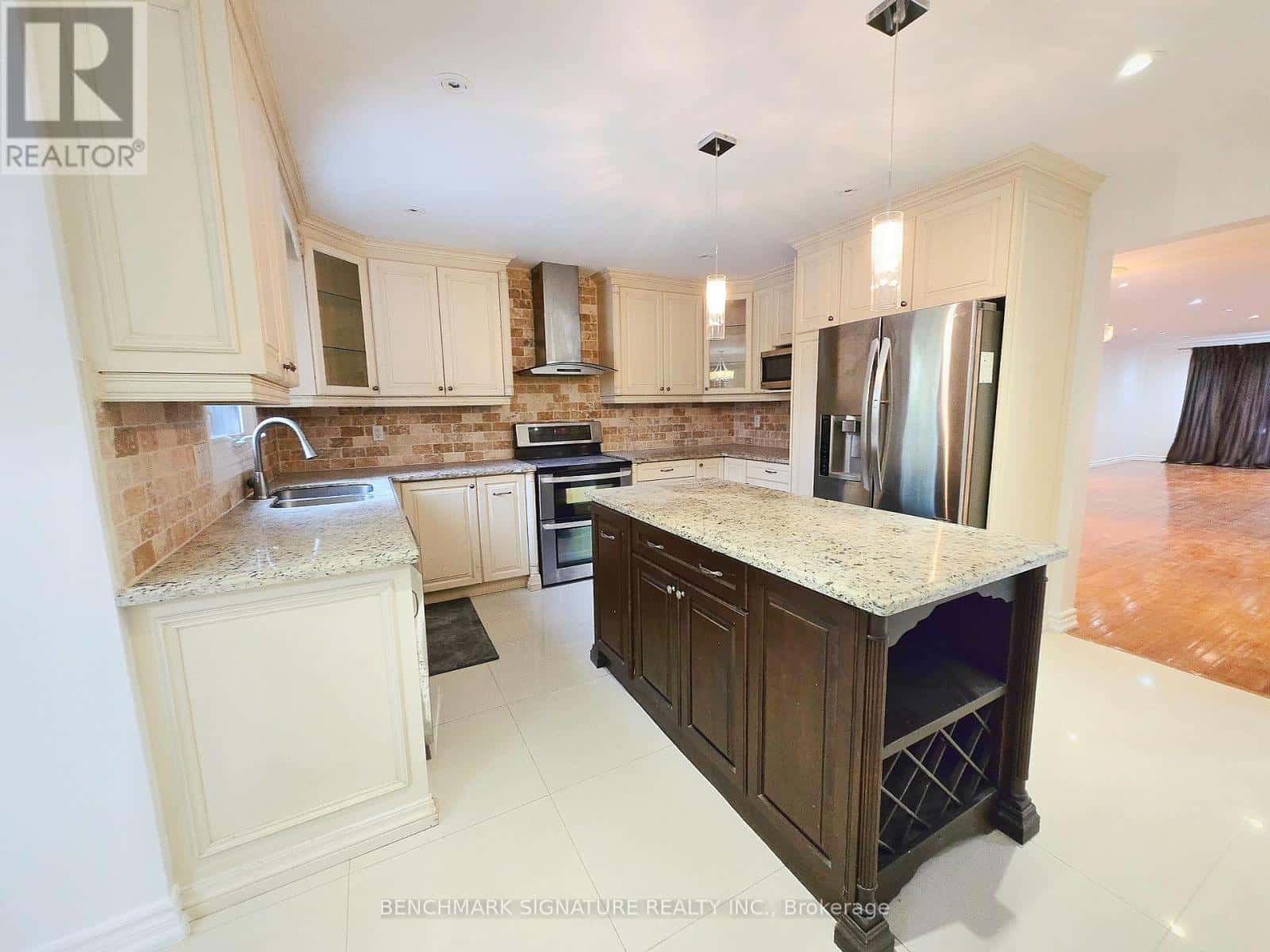 9 HASHBURY PLACE — Markham (Thornlea), Ontario - Photo 5 of 28