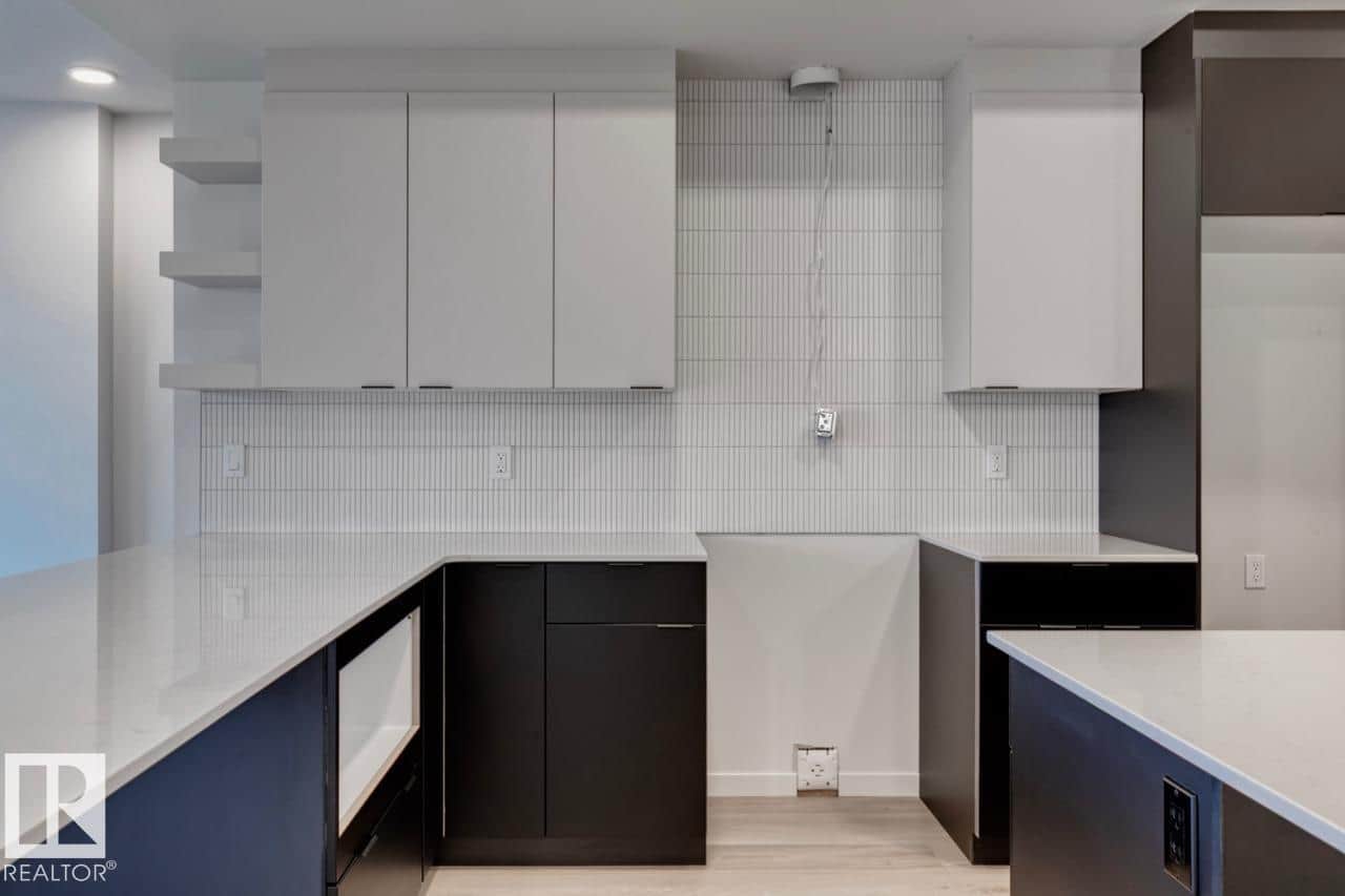 308 30 ST SW - Photo 5 of 29, Edmonton, Alberta