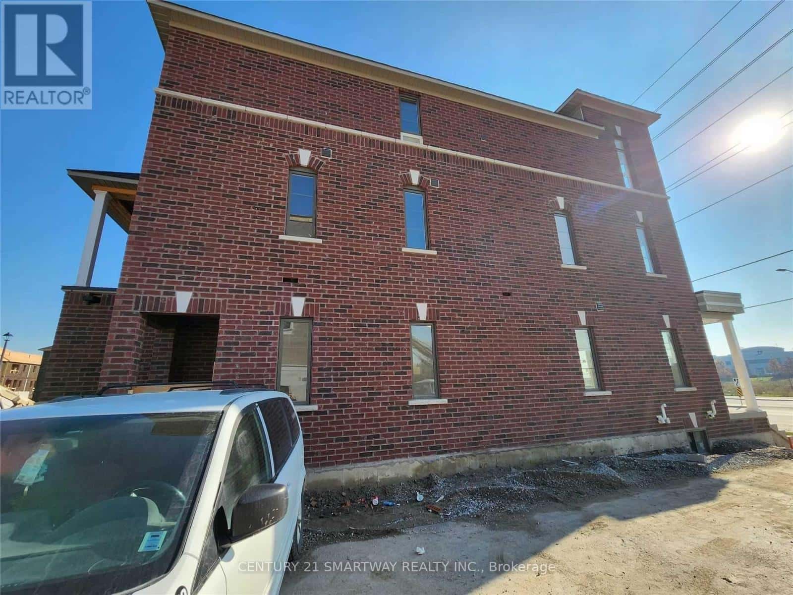 52 VESTRY WAY — Brampton (Brampton East), Ontario - Photo 3 of 23