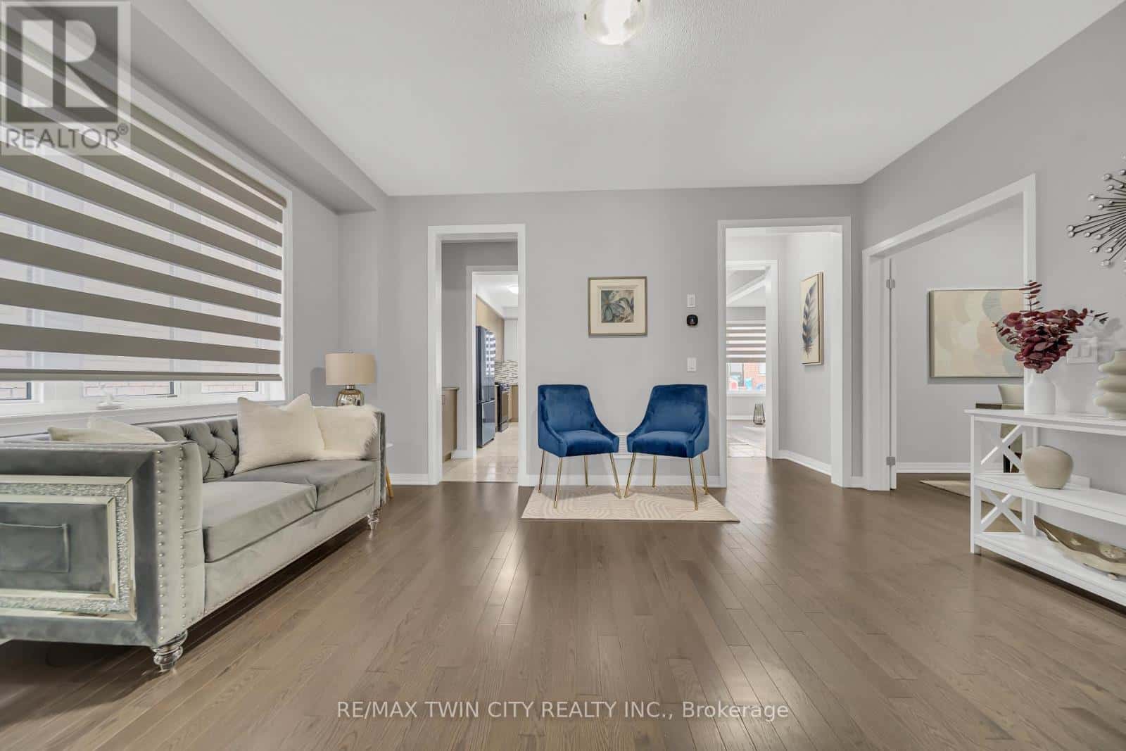 22 RUSTIC OAK TRAIL — North Dumfries, Ontario - Photo 5 of 44