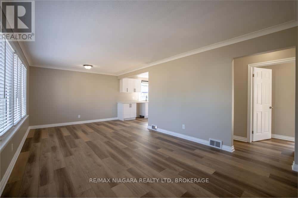 324 LINWELL ROAD — St. Catharines (Vine/Linwell), Ontario - Photo 5 of 26