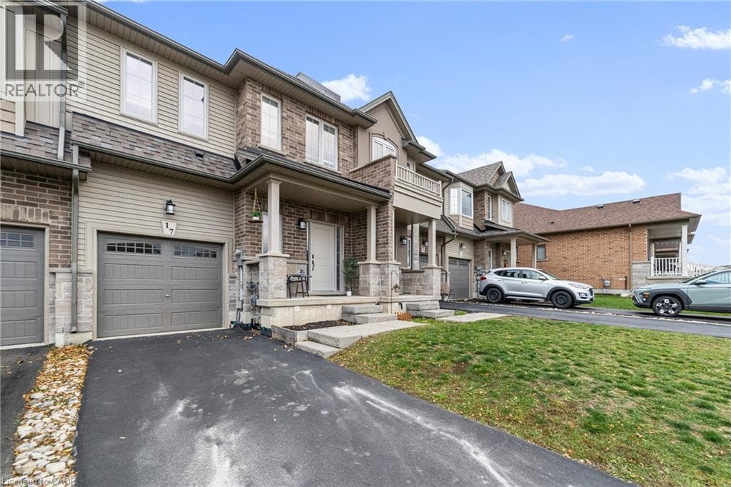 17 DENNIS Drive — Smithville, Ontario - Main photo