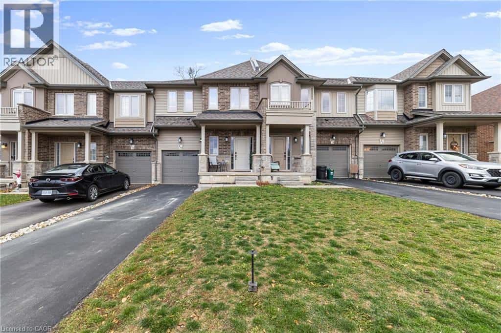 17 DENNIS Drive — Smithville, Ontario - Photo 2 of 40