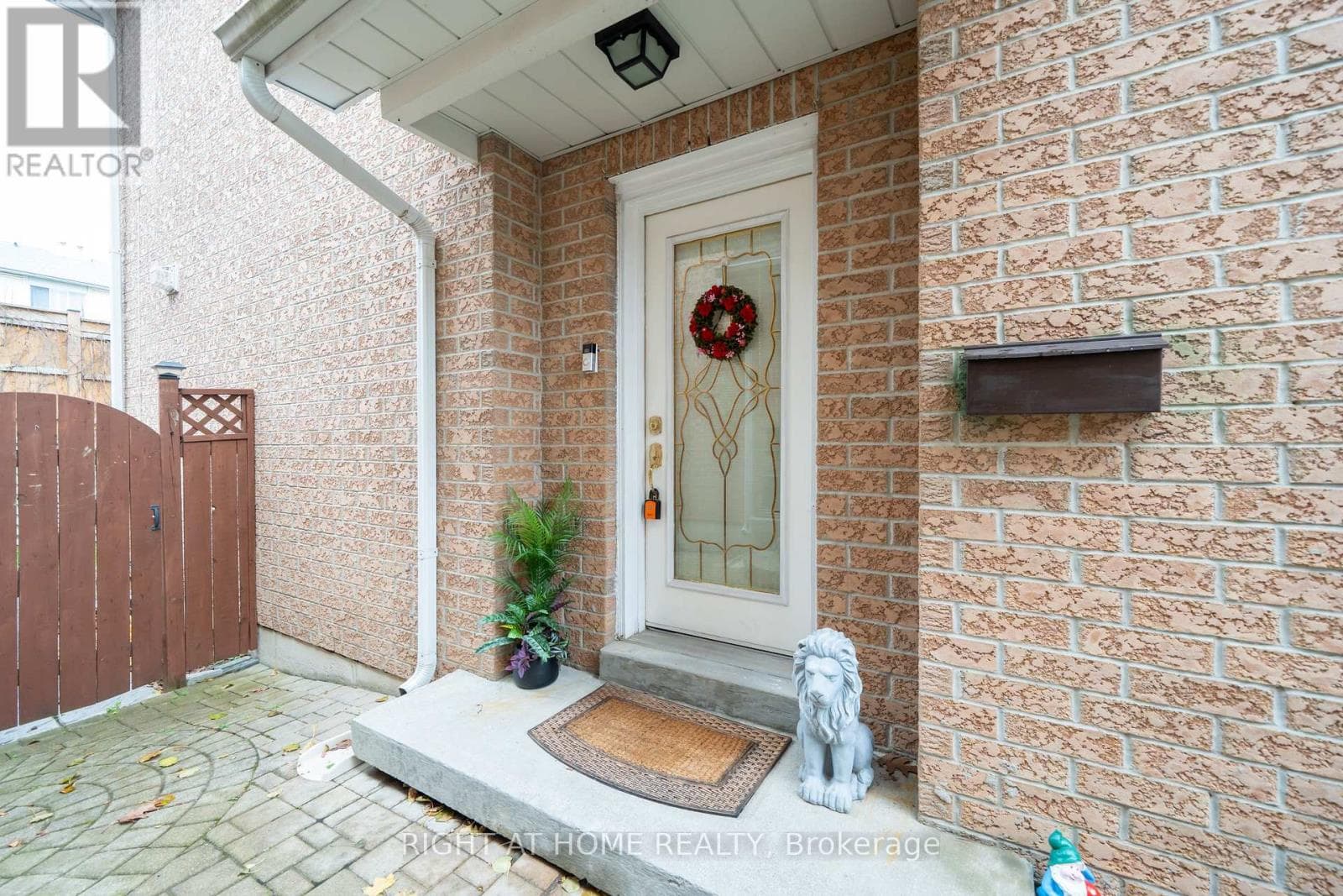 21 - 370 RIDDELL COURT — Newmarket (Gorham-College Manor), Ontario - Main photo