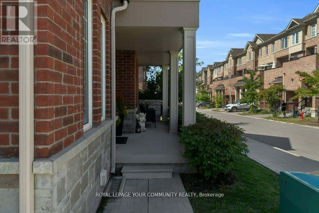 258 HARDING PARK STREET — Newmarket (Glenway Estates), Ontario - Photo 3 of 50