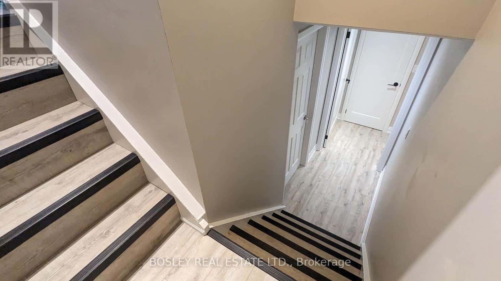 LOWER - 40 SMYTH CRESCENT — New Tecumseth (Beeton), Ontario - Photo 2 of 14