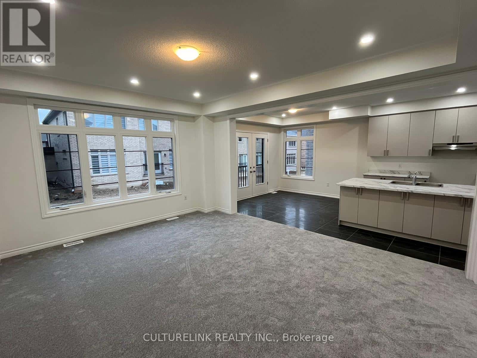 10 SASSAFRAS ROAD — Springwater (Minesing), Ontario - Photo 5 of 19