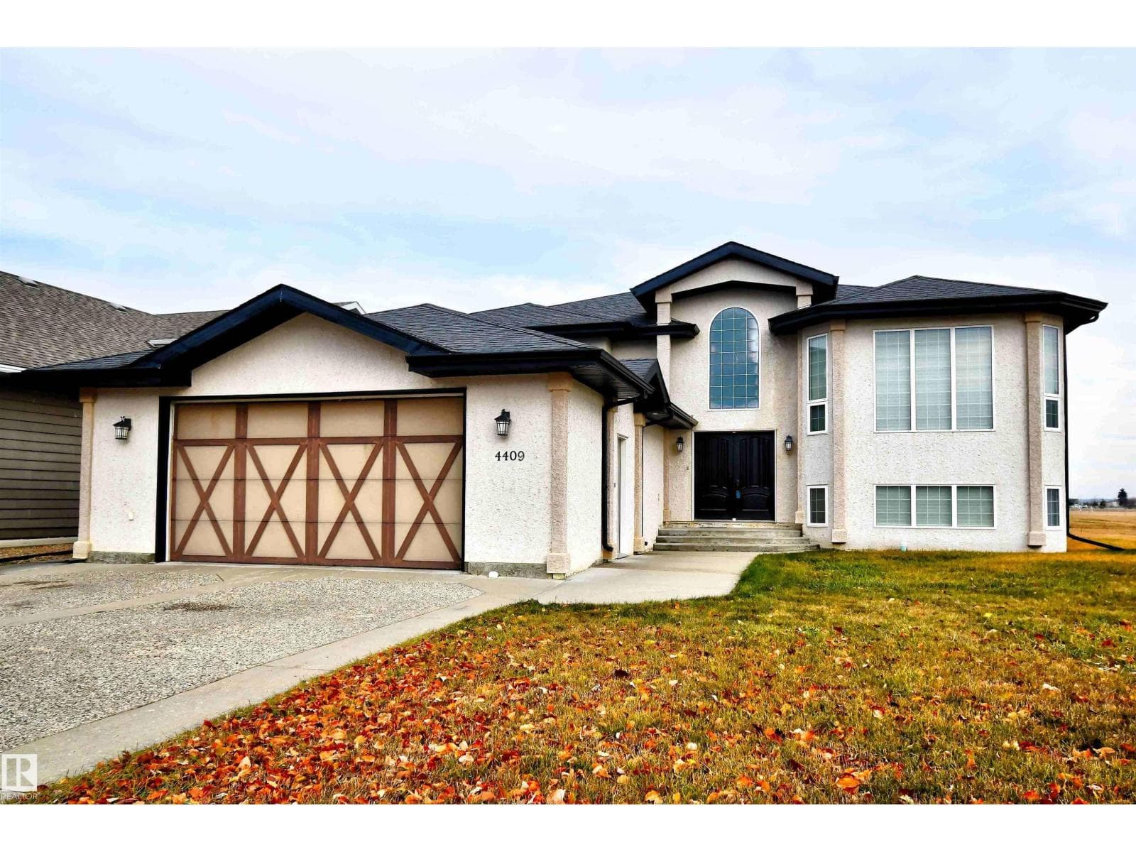 4409 44 ST — St. Paul Town, Alberta - Main photo