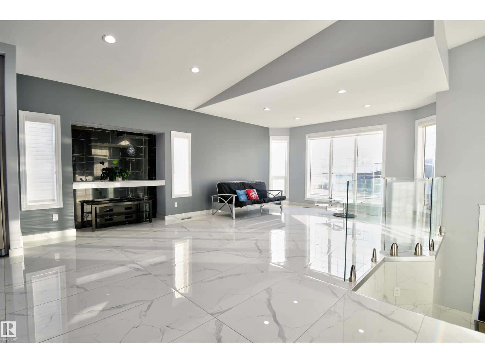 4409 44 ST — St. Paul Town, Alberta - Photo 3 of 37