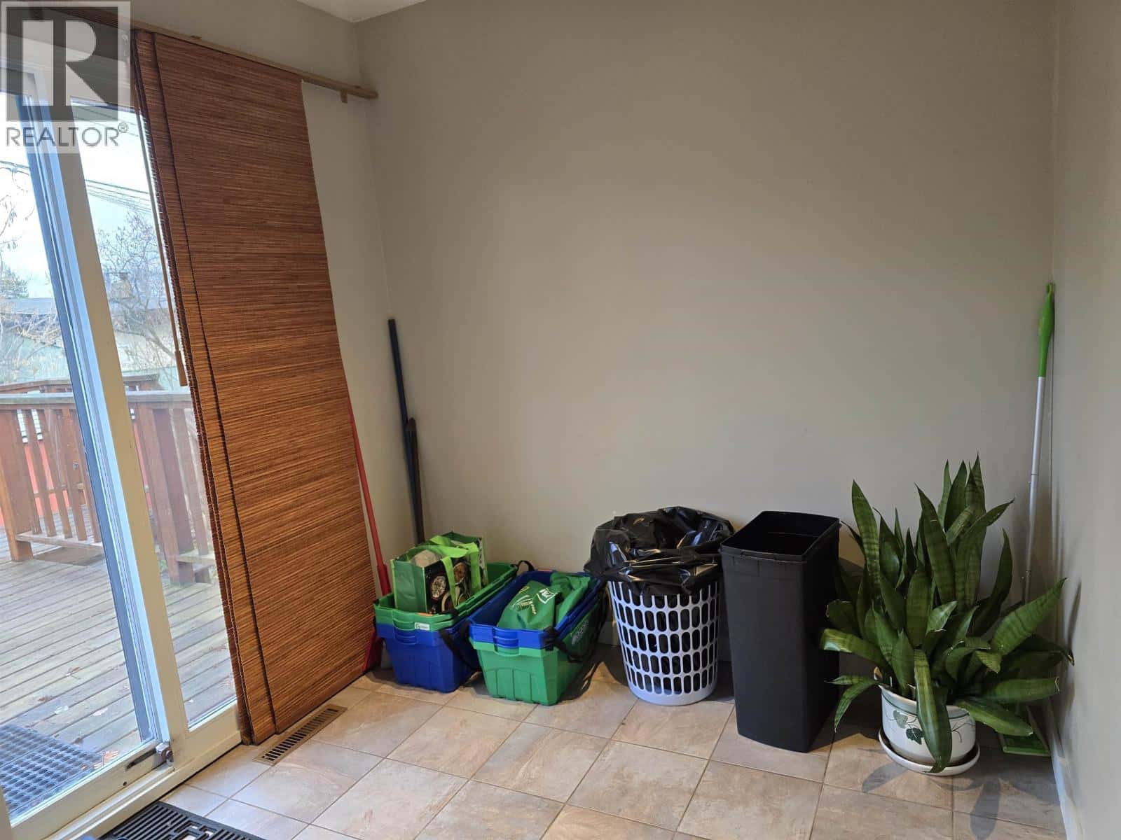 2790 FAIRVIEW CRESCENT — Prince George, British Columbia - Photo 5 of 26