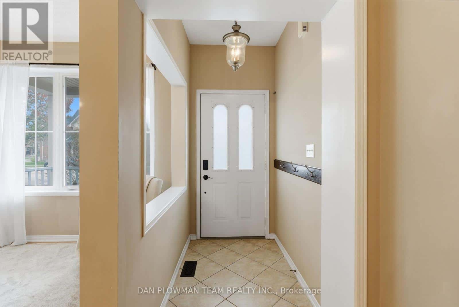 4 BOYD CRESCENT — Ajax (Northeast Ajax), Ontario - Photo 3 of 39