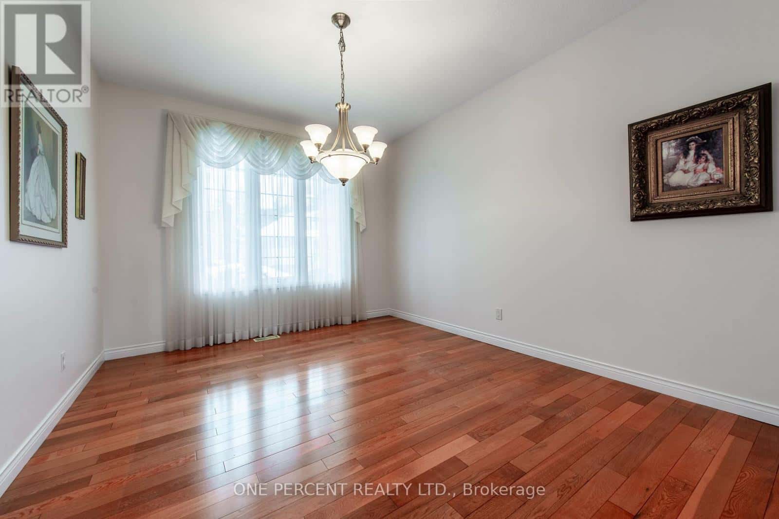 8 TRILLIUM COURT — Guelph (Kortright Hills), Ontario - Photo 4 of 40