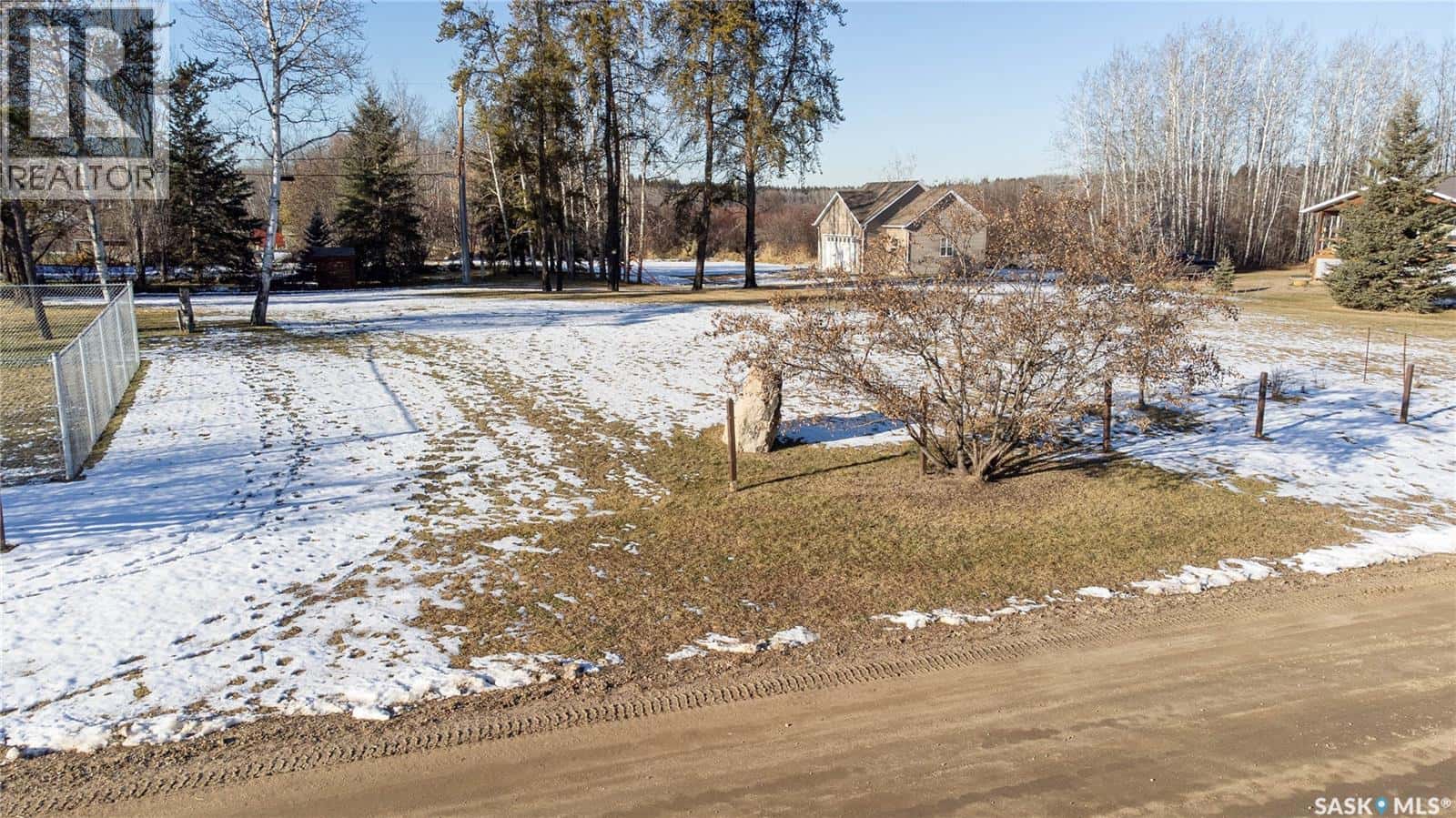 6 Main STREET — Pierceland, Saskatchewan - Photo 3 of 4