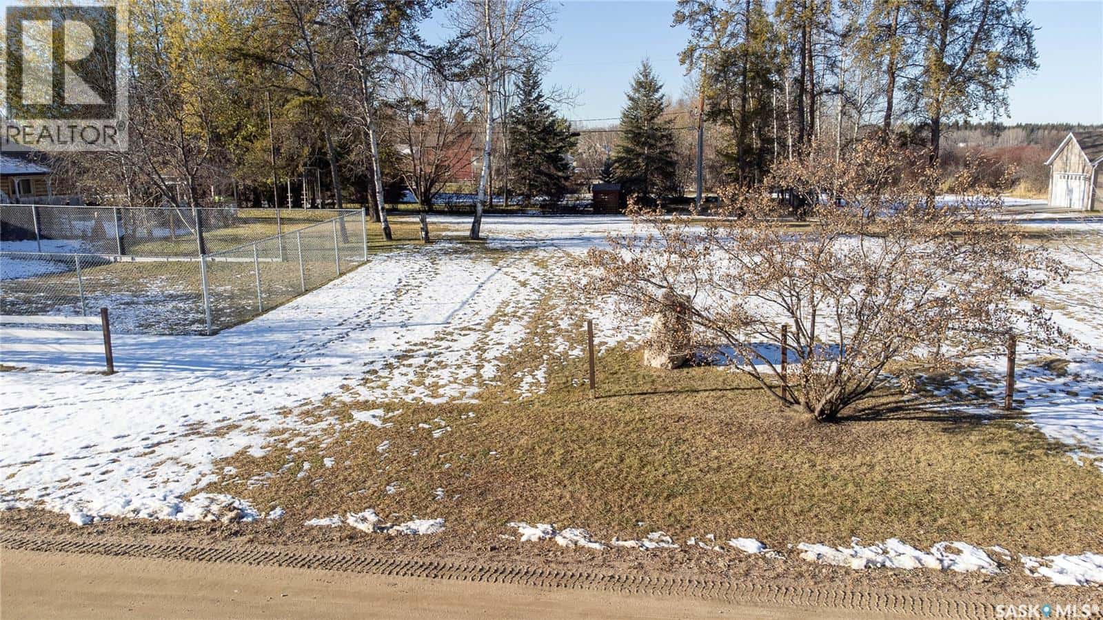 8 Main STREET — Pierceland, Saskatchewan - Photo 5 of 8