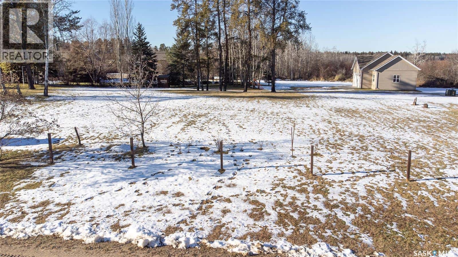 7 Main STREET — Pierceland, Saskatchewan - Photo 4 of 4