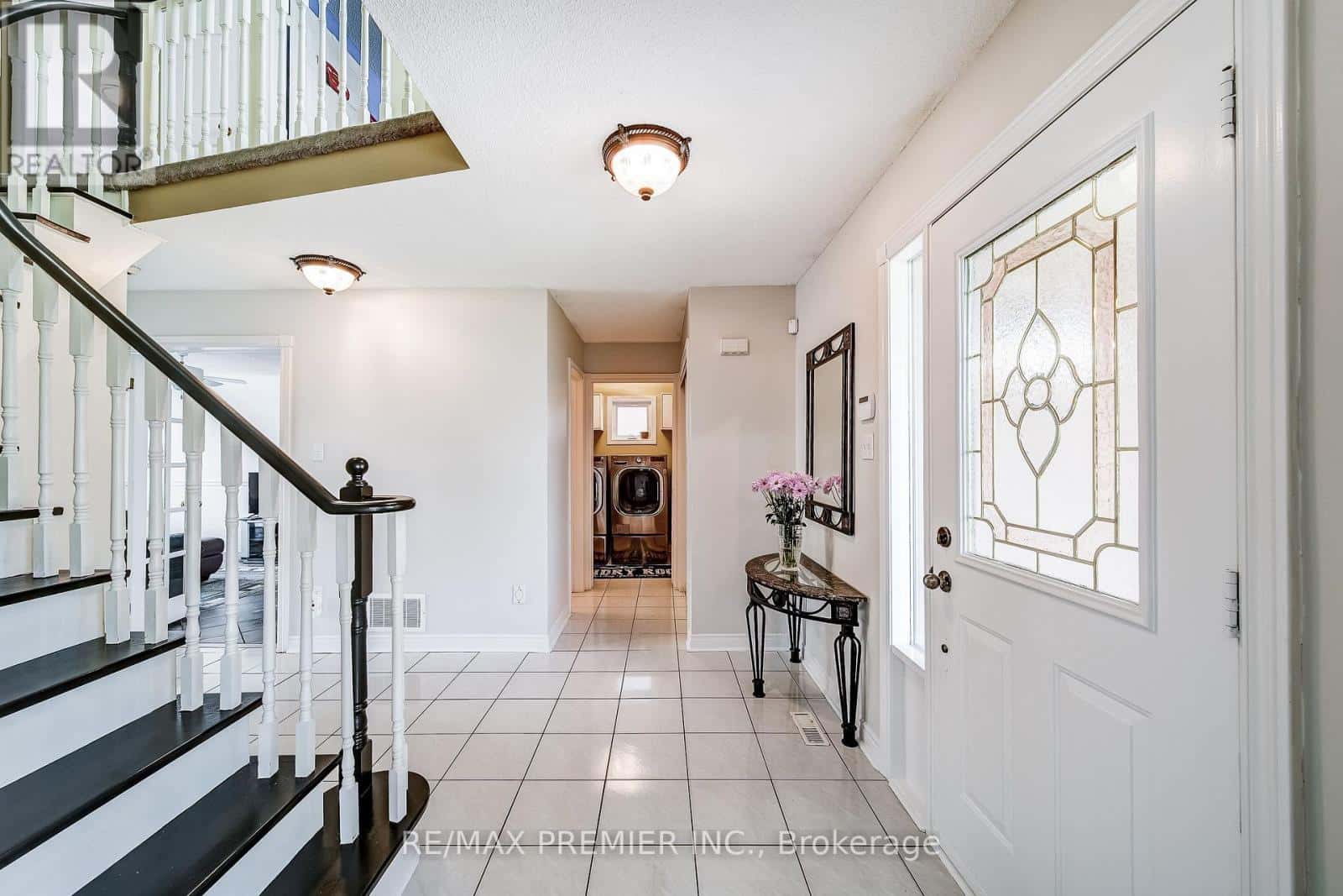 21 BERRYDOWN DRIVE — Caledon (Bolton East), Ontario - Photo 3 of 45