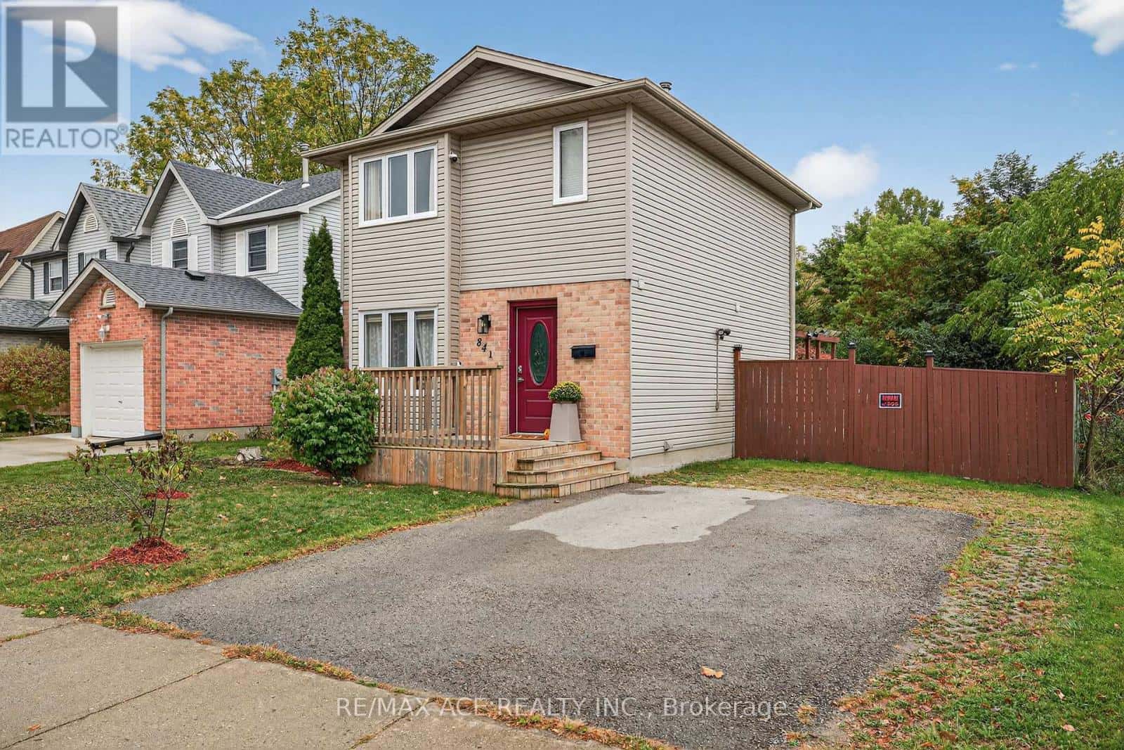 841 DEVERON CRESCENT — London South (South J), Ontario - Photo 4 of 39