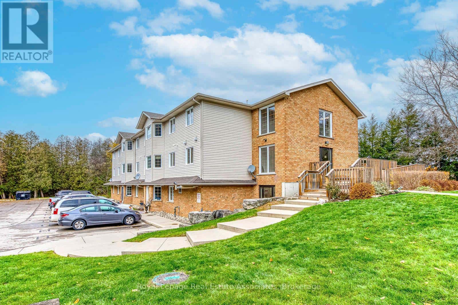 106 - 264 ALMA STREET E — Guelph/Eramosa (Rockwood), Ontario - Photo 2 of 27