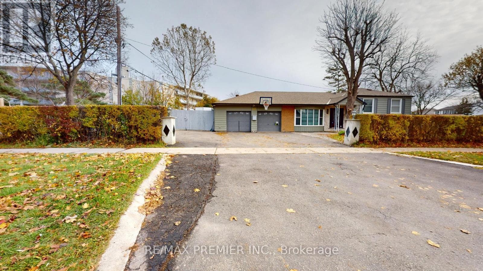 425 BALMORAL DRIVE — Brampton (Avondale), Ontario - Main photo