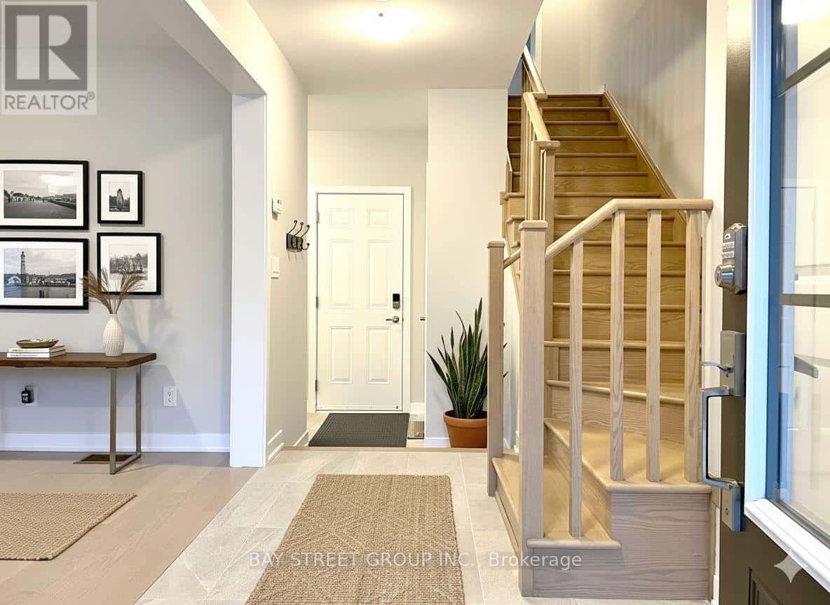 50 YORK DOWNS BOULEVARD N — Markham (Angus Glen), Ontario - Photo 4 of 16