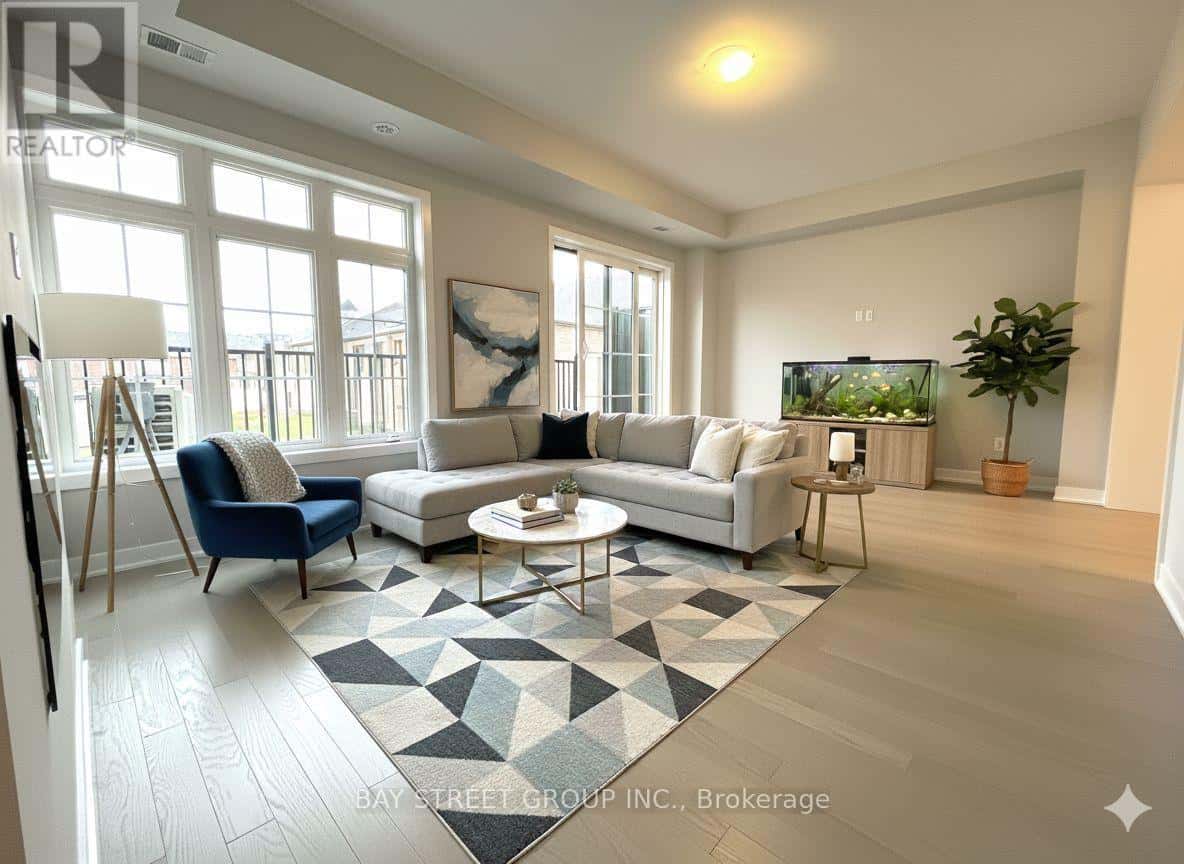 50 YORK DOWNS BOULEVARD N — Markham (Angus Glen), Ontario - Photo 5 of 16