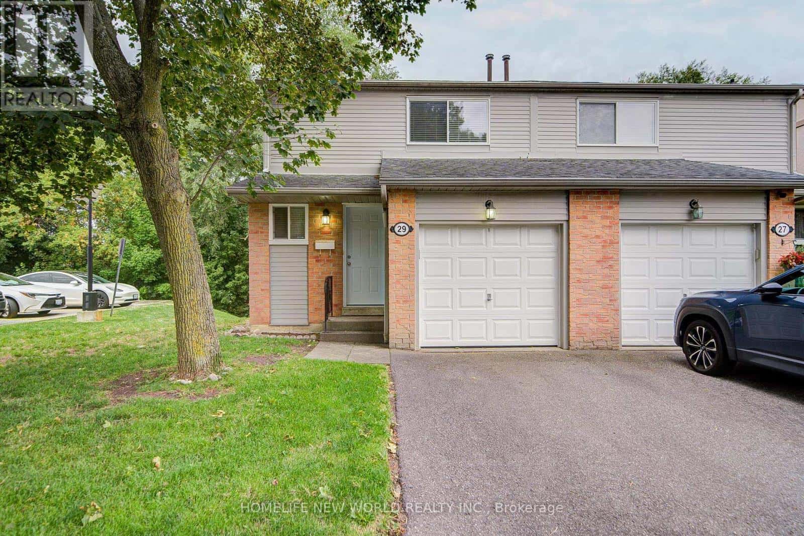 29 NEW HAVENS WAY — Markham (Thornhill), Ontario - Photo 2 of 33