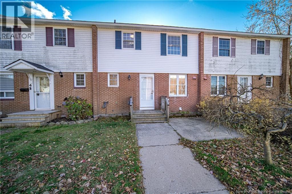 5 Deer Park — Oromocto, New Brunswick - Main photo