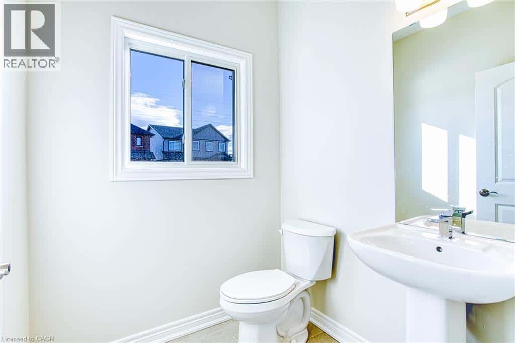 20 ELVIRA Way Unit# Upper — Thorold, Ontario - Photo 5 of 38