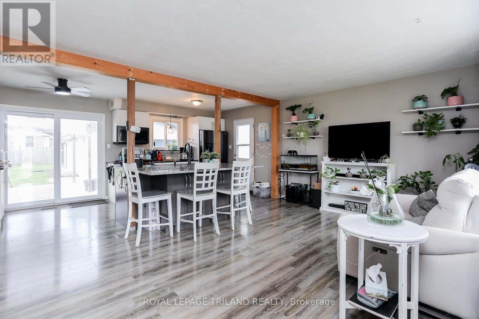 139 COULTER AVE AVENUE — Central Elgin, Ontario - Photo 2 of 44