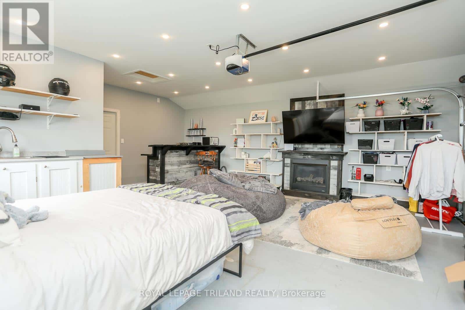 139 COULTER AVE AVENUE — Central Elgin, Ontario - Photo 4 of 44