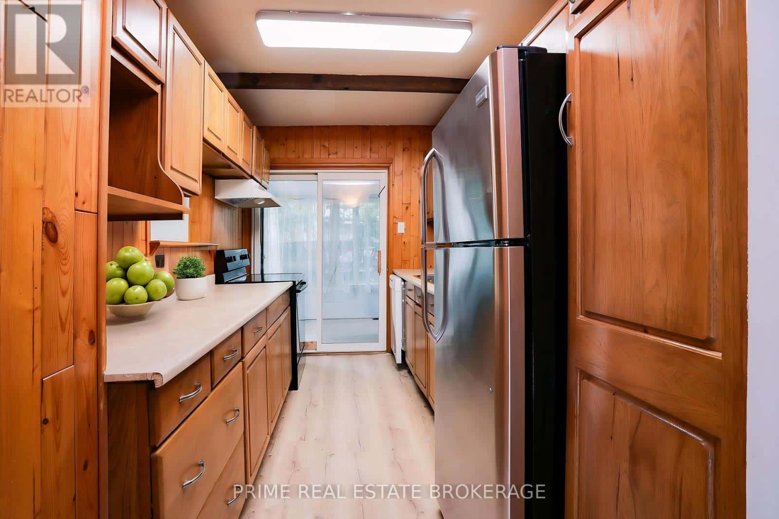 383 EDMONTON STREET — London East (East H), Ontario - Photo 4 of 10