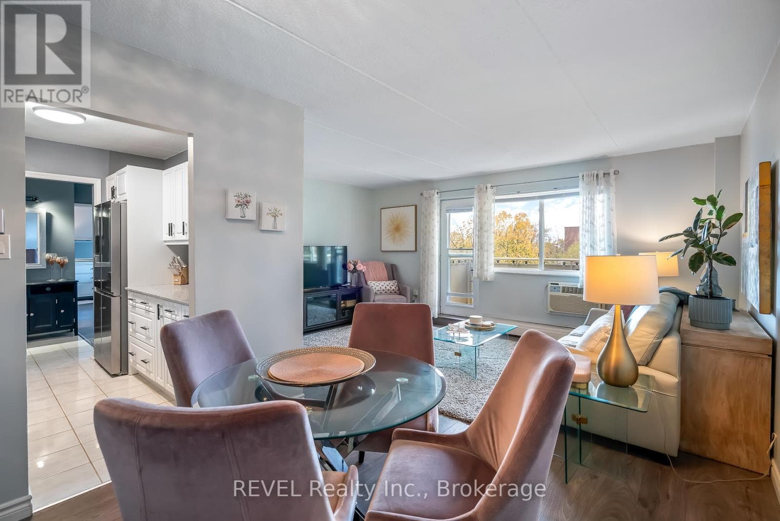 421 - 198 SCOTT STREET — St. Catharines (Fairview), Ontario - Main photo