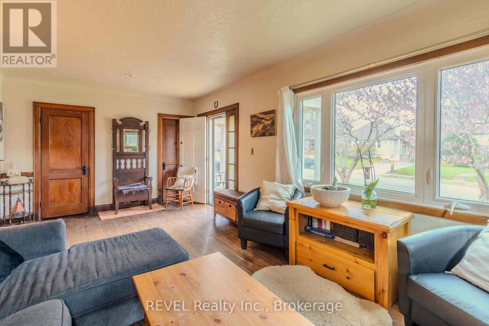 6263 DAWLISH AVENUE — Niagara Falls (Dorchester), Ontario - Photo 3 of 32