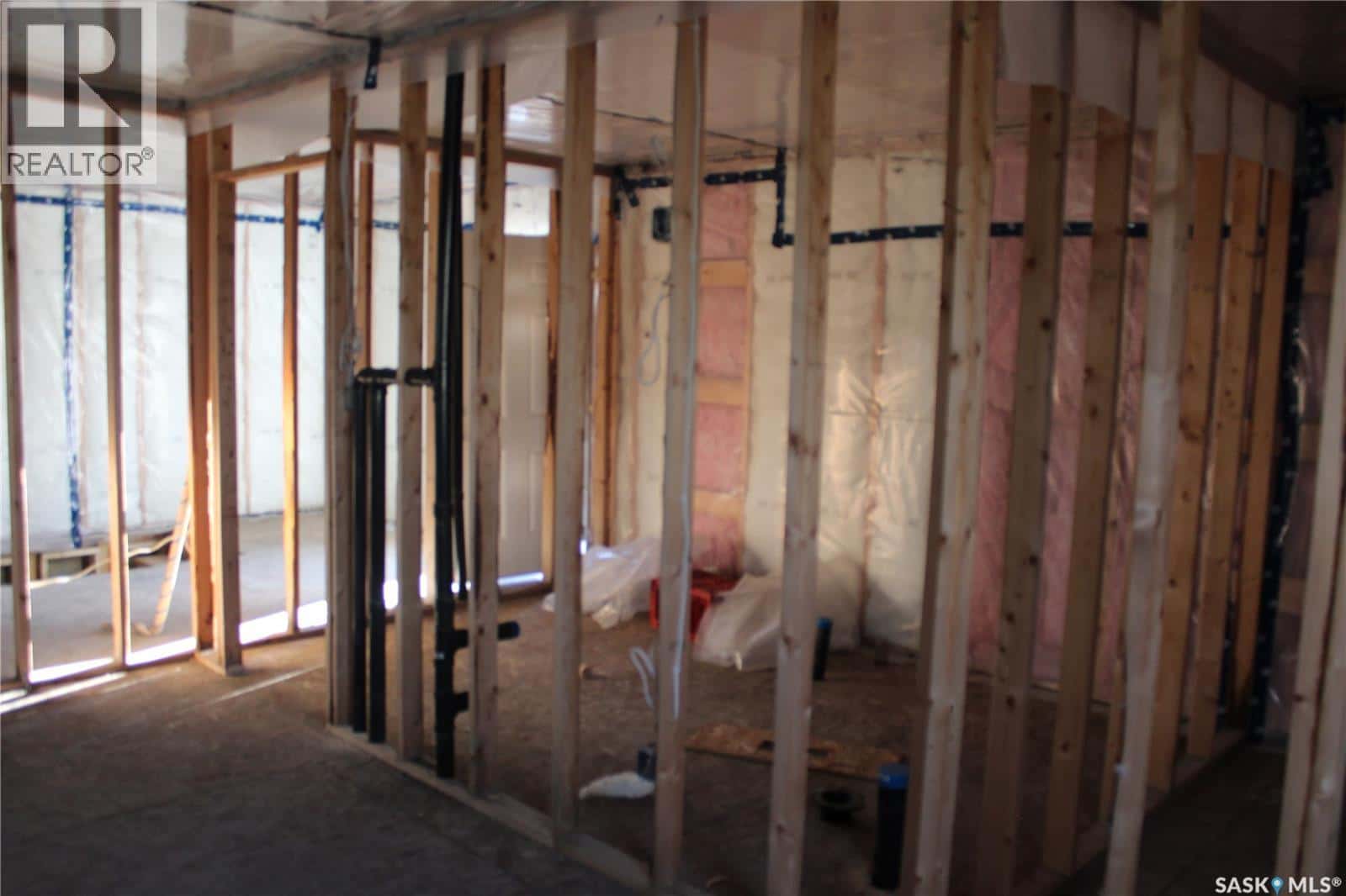 78 1st STREET SW — Wadena, Saskatchewan - Photo 5 of 11